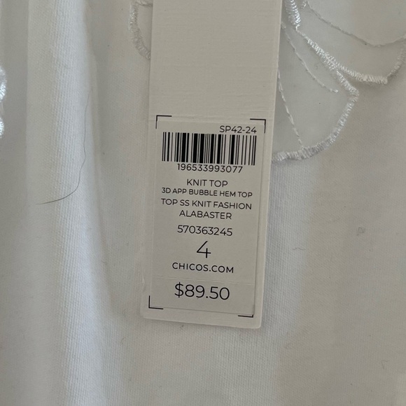 Chico's Plus-Size White Floral 3D Applique Bubble Hem Knit Top Sz XXL - Picture 5 of 9